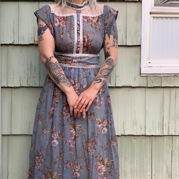 SOLD Vintage Gunne Sax floral lace prairie dress - Picture 3 of 11